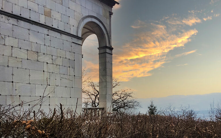 mausoleum02-768×480
